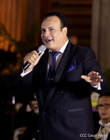 Por Amor: Nicaragua realiza concierto en homenaje a Armando Manzanero 