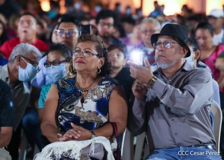Por Amor: Nicaragua realiza concierto en homenaje a Armando Manzanero 