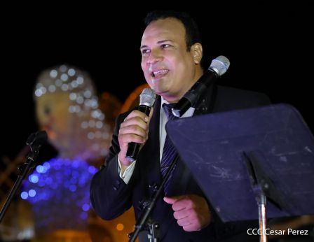 Homenaje musical a Armando Manzanero en la Plaza de la Revolución