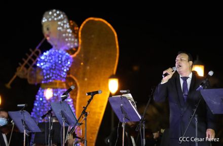Homenaje musical a Armando Manzanero en la Plaza de la Revolución