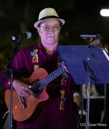 Homenaje musical a Armando Manzanero en la Plaza de la Revolución