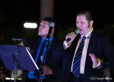 Homenaje musical a Armando Manzanero en la Plaza de la Revolución