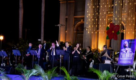 Homenaje musical a Armando Manzanero en la Plaza de la Revolución