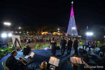 Homenaje musical a Armando Manzanero en la Plaza de la Revolución