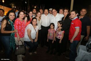 Daniel y Rosario en acto del 80 Aniversario del Tránsito a la Inmortalidad del General Augusto C. Sandino