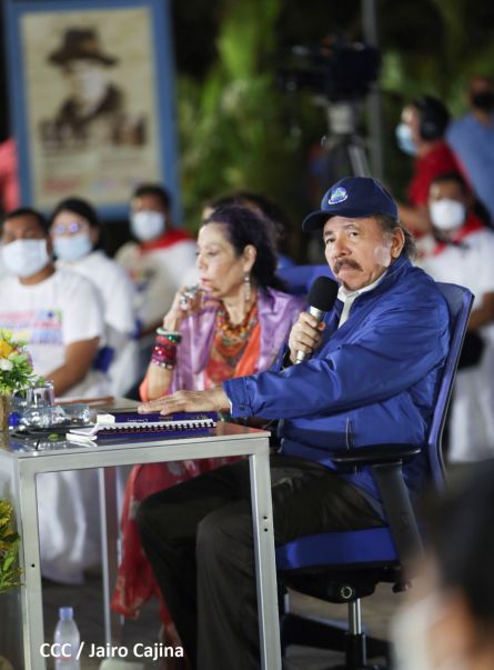 Encuentro del Presidente Daniel  y la Compañera Rosario con las Familias de nuestra Nicaragua Bendita 