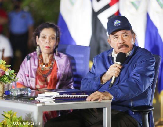 Encuentro del Presidente Daniel  y la Compañera Rosario con las Familias de nuestra Nicaragua Bendita 