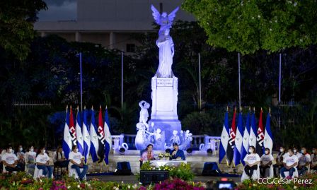 Encuentro del Presidente Daniel  y la Compañera Rosario con las Familias de nuestra Nicaragua Bendita 