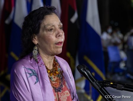 Encuentro del Presidente Daniel  y la Compañera Rosario con las Familias de nuestra Nicaragua Bendita 