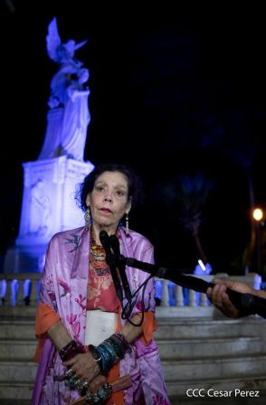 Encuentro del Presidente Daniel  y la Compañera Rosario con las Familias de nuestra Nicaragua Bendita 
