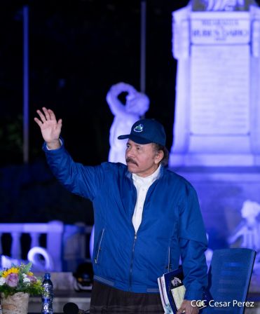 Encuentro del Presidente Daniel  y la Compañera Rosario con las Familias de nuestra Nicaragua Bendita 