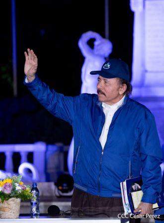 Encuentro del Presidente Daniel  y la Compañera Rosario con las Familias de nuestra Nicaragua Bendita 