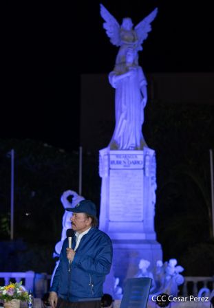 Encuentro del Presidente Daniel  y la Compañera Rosario con las Familias de nuestra Nicaragua Bendita 