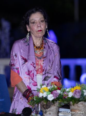 Encuentro del Presidente Daniel  y la Compañera Rosario con las Familias de nuestra Nicaragua Bendita 