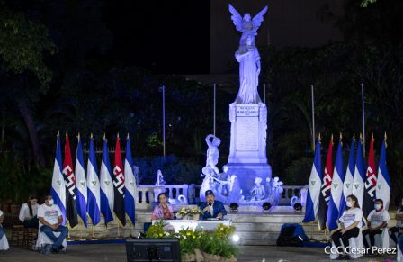 Encuentro del Presidente Daniel  y la Compañera Rosario con las Familias de nuestra Nicaragua Bendita 