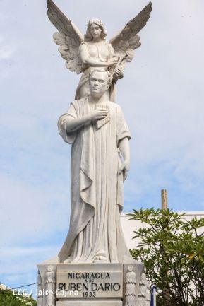 Nicaragua conmemora 154 aniversario del natalicio del poeta Rubén Darío 