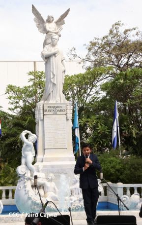Nicaragua conmemora 154 aniversario del natalicio del poeta Rubén Darío 