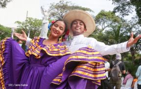 Nicaragua conmemora 154 aniversario del natalicio del poeta Rubén Darío 