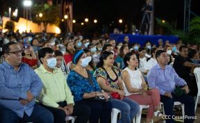 Celebran 169 años de la Novia del Xolotlán con espectacular serenata