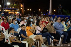 Celebran 169 años de la Novia del Xolotlán con espectacular serenata