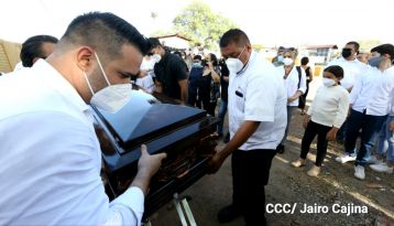 Homenaje al cronista deportivo Pepe Ruiz