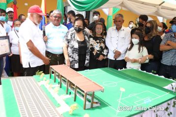 Homenaje al cronista deportivo Pepe Ruiz