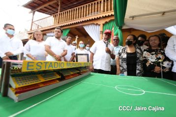 Homenaje al cronista deportivo Pepe Ruiz