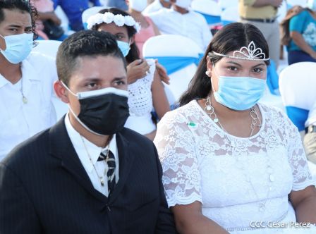 Cuatrocientas parejas se dieron el “Si… Acepto” en ocasión del Día del Amor y la Amistad