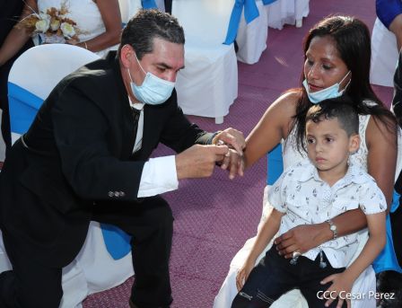 Cuatrocientas parejas se dieron el “Si… Acepto” en ocasión del Día del Amor y la Amistad