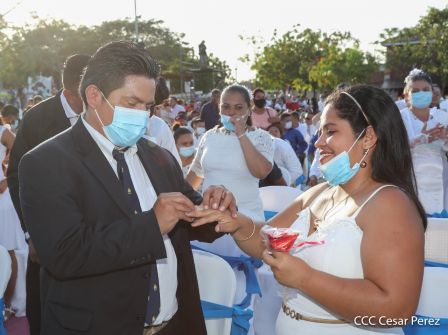Cuatrocientas parejas se dieron el “Si… Acepto” en ocasión del Día del Amor y la Amistad