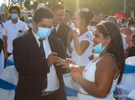 Cuatrocientas parejas se dieron el “Si… Acepto” en ocasión del Día del Amor y la Amistad