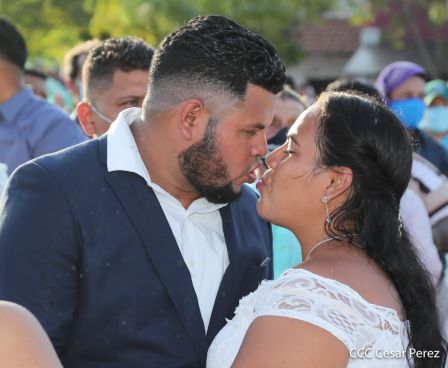 Cuatrocientas parejas se dieron el “Si… Acepto” en ocasión del Día del Amor y la Amistad