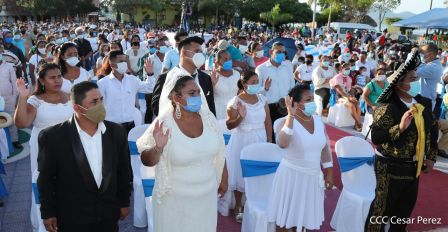 Cuatrocientas parejas se dieron el “Si… Acepto” en ocasión del Día del Amor y la Amistad