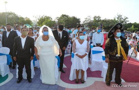 Cuatrocientas parejas se dieron el “Si… Acepto” en ocasión del Día del Amor y la Amistad
