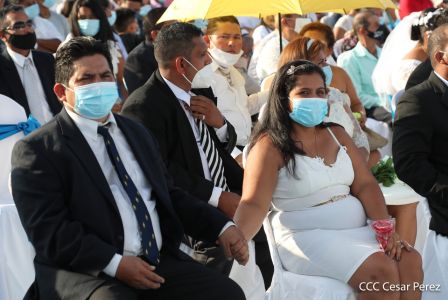 Cuatrocientas parejas se dieron el “Si… Acepto” en ocasión del Día del Amor y la Amistad