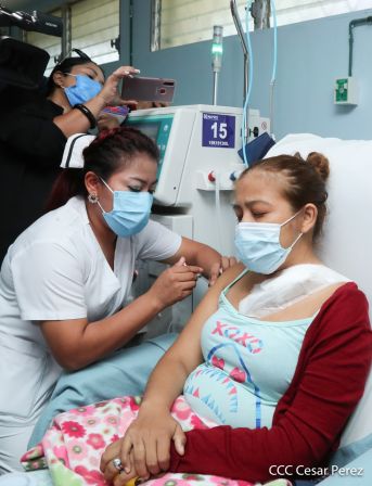 Primera jornada de vacunación voluntaria contra la Covid-19 en Nicaragua