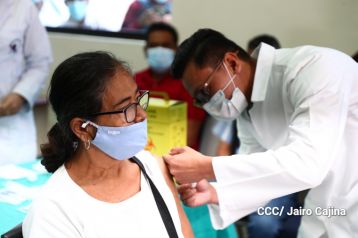 Primera jornada de vacunación voluntaria contra la Covid-19 en Nicaragua