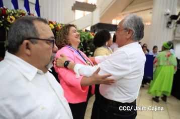 Orden Rigoberto Cabezas a periodistas que han contribuido a la paz, el progreso, estabilidad y desarrollo de Nicaragua