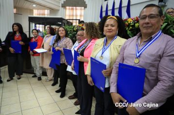 Orden Rigoberto Cabezas a periodistas que han contribuido a la paz, el progreso, estabilidad y desarrollo de Nicaragua