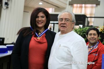 Orden Rigoberto Cabezas a periodistas que han contribuido a la paz, el progreso, estabilidad y desarrollo de Nicaragua