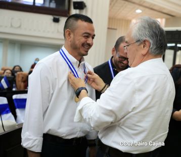 Orden Rigoberto Cabezas a periodistas que han contribuido a la paz, el progreso, estabilidad y desarrollo de Nicaragua