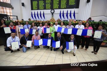 Orden Rigoberto Cabezas a periodistas que han contribuido a la paz, el progreso, estabilidad y desarrollo de Nicaragua