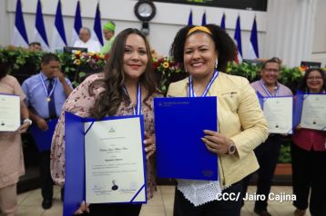 Orden Rigoberto Cabezas a periodistas que han contribuido a la paz, el progreso, estabilidad y desarrollo de Nicaragua