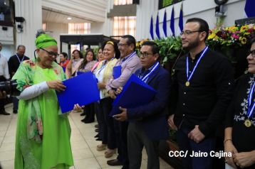 Orden Rigoberto Cabezas a periodistas que han contribuido a la paz, el progreso, estabilidad y desarrollo de Nicaragua