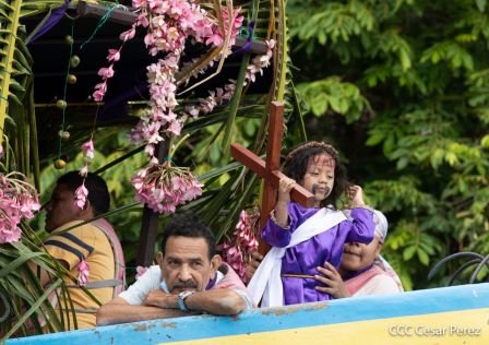 Viacrucis Acuático de Granada