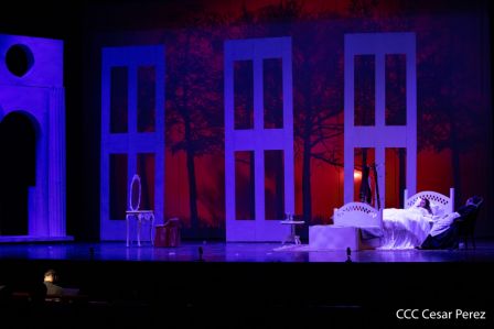 Puesta en escena de La Traviata del italiano Giuseppe Verdi 