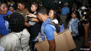 Familias de Blufields celebran victoria FSLN en la Costa Caribe