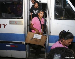 Familias de Blufields celebran victoria FSLN en la Costa Caribe