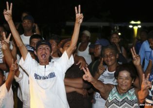 Familias de Blufields celebran victoria FSLN en la Costa Caribe