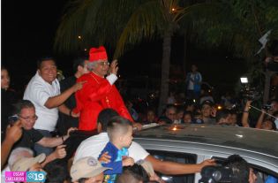 Con mucho regocijo fieles católicos reciben a Cardenal Brenes en Catedral de Managua